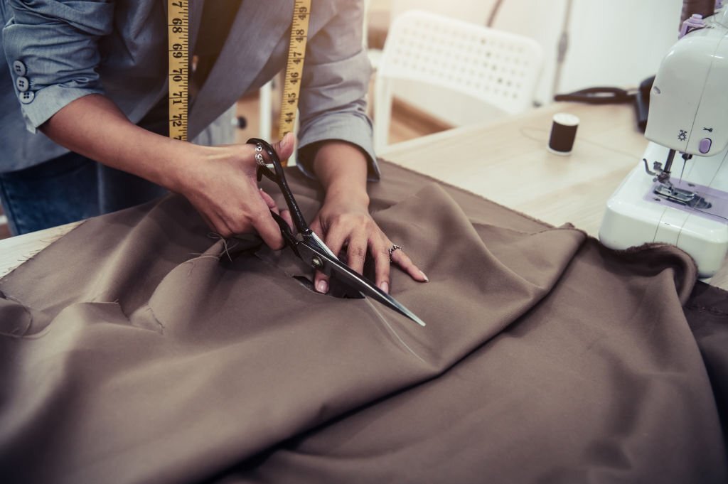 how-to-find-clothing-manufacturer