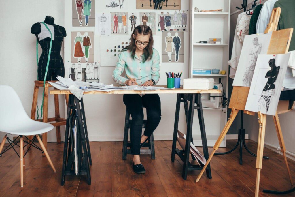 How To Become A Clothing Designer 